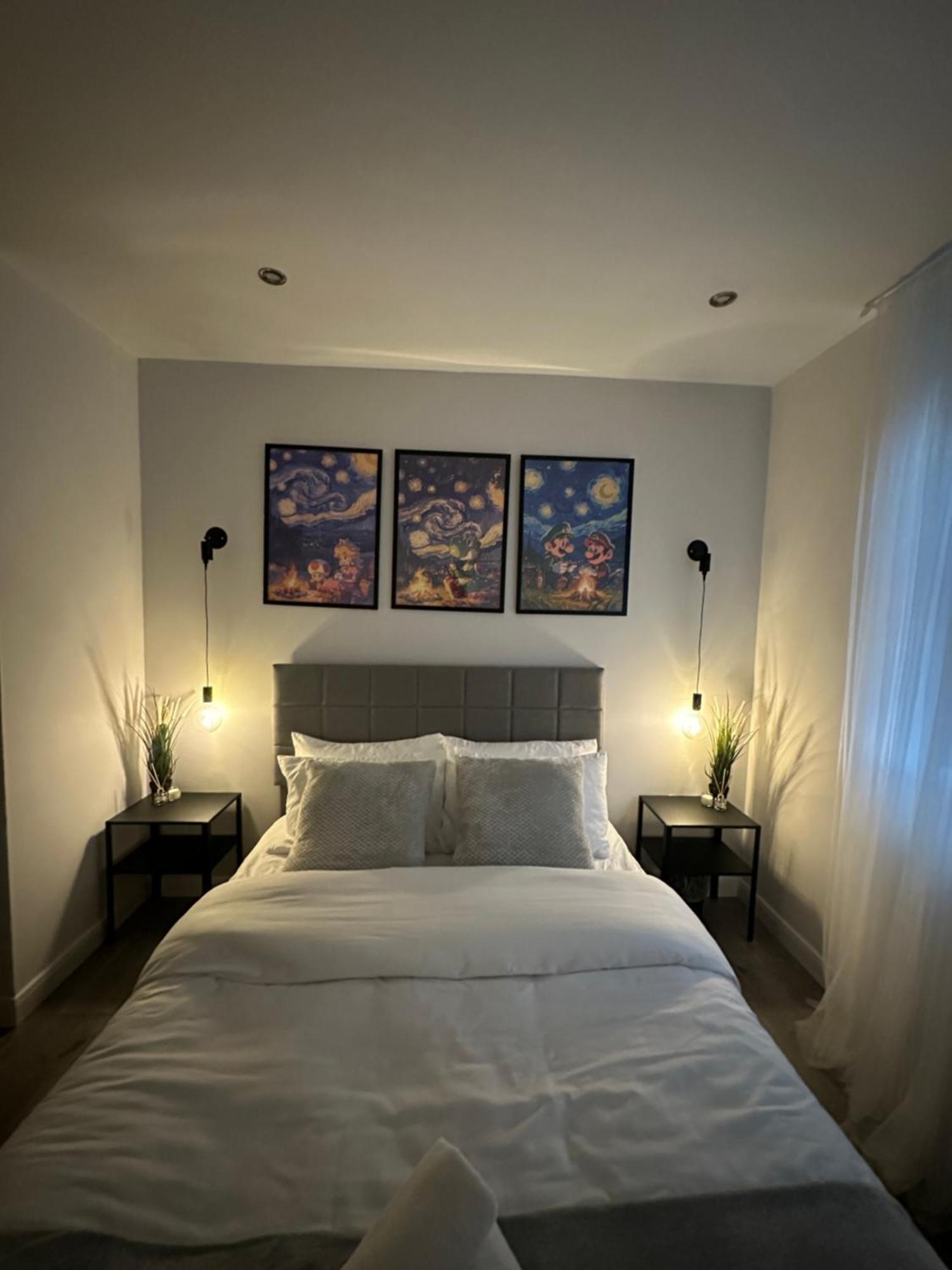 Retro Suite A Luxury Apartment With King Size Bed Wii Games And Entertainment Leicester Exterior foto