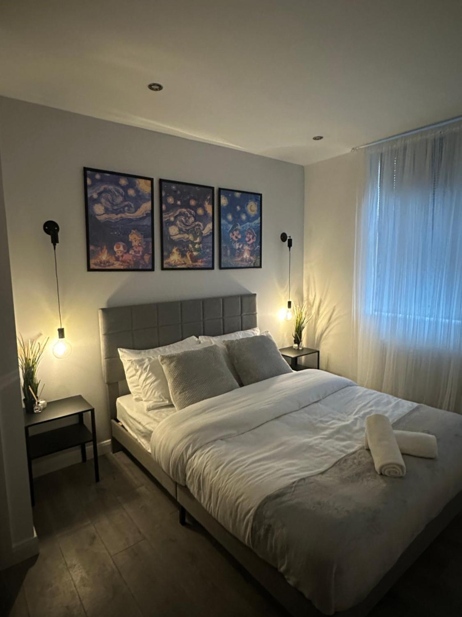 Retro Suite A Luxury Apartment With King Size Bed Wii Games And Entertainment Leicester Exterior foto